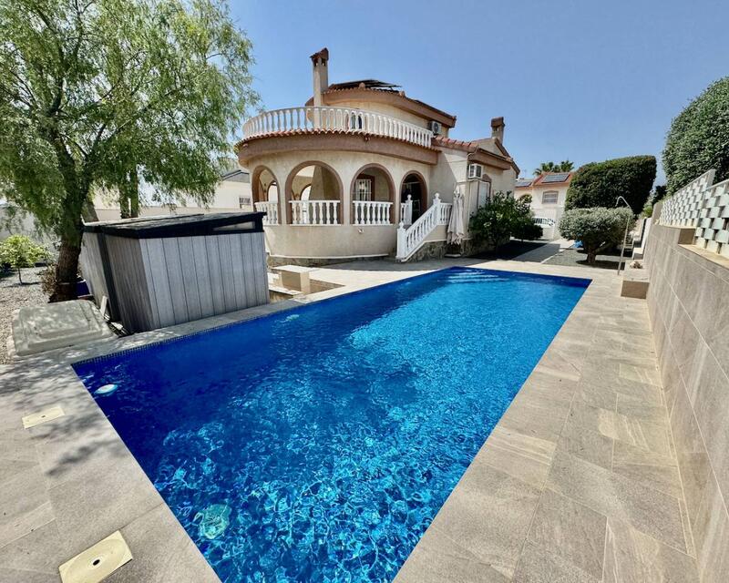 Villa for sale in Ciudad Quesada, Alicante