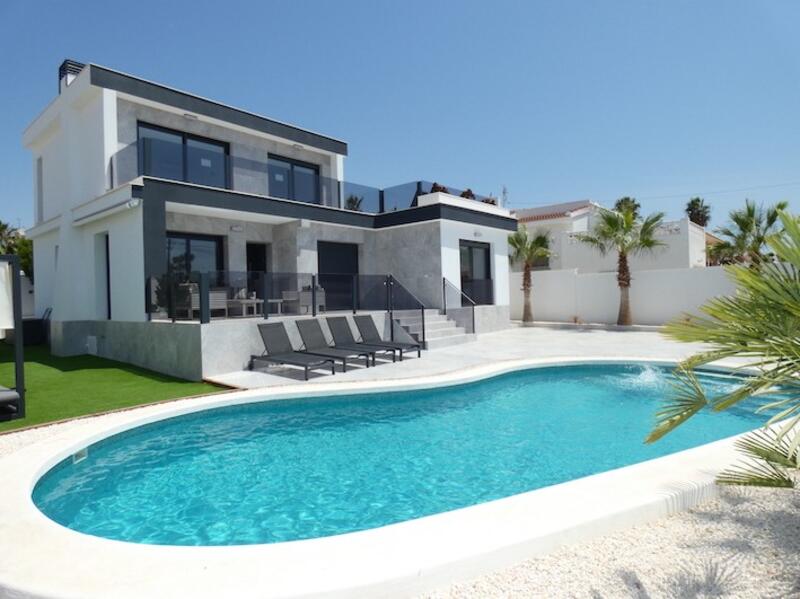 Villa til salg i Ciudad Quesada, Alicante