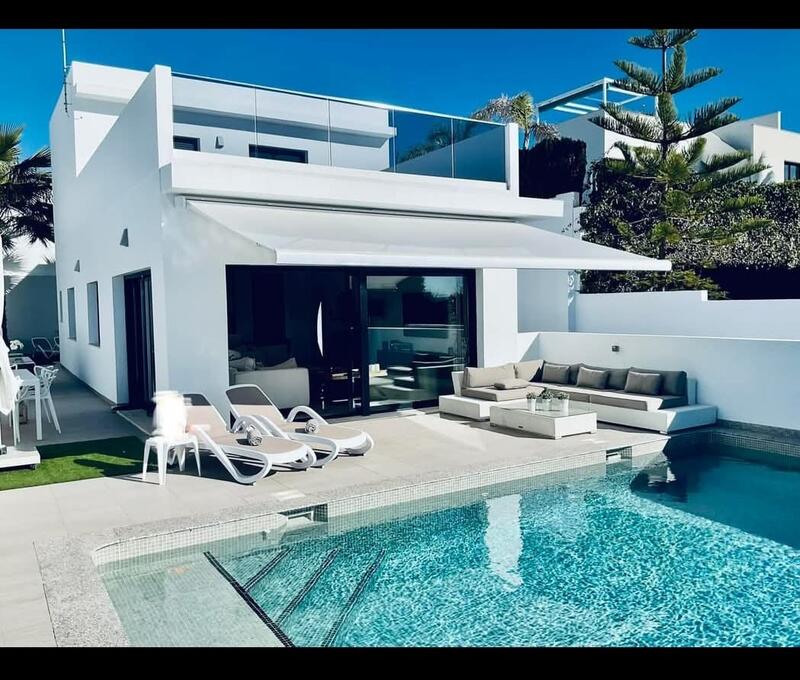 Villa til salgs i San Fulgencio, Alicante