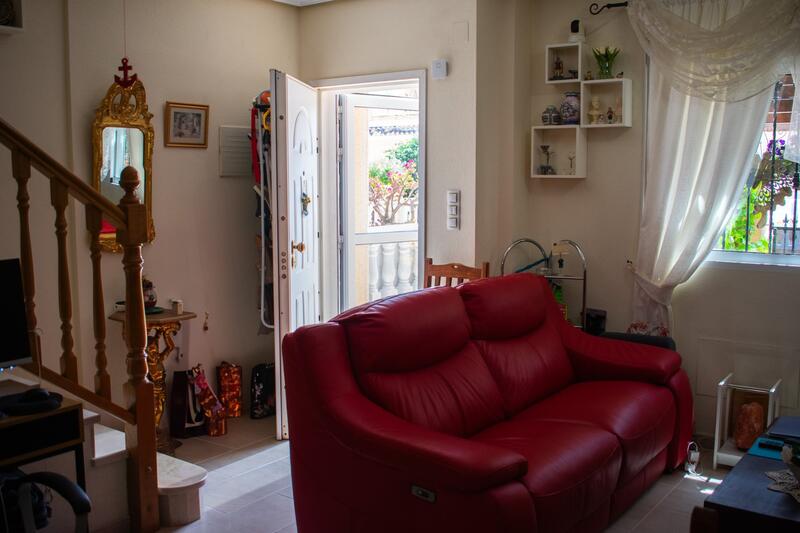 2 slaapkamer Gezinswoning Te koop