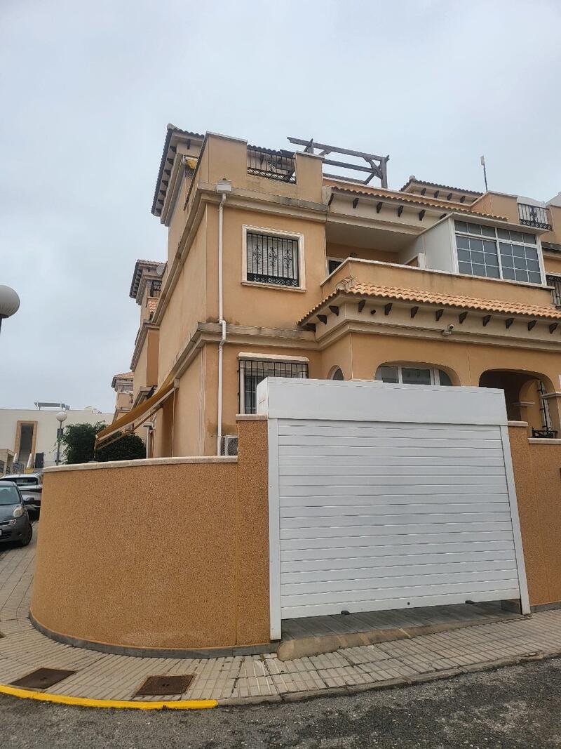 Villa en venta en Orihuela Costa, Alicante