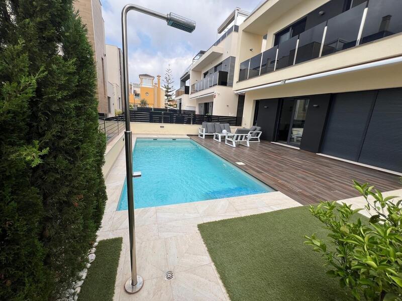 3 slaapkamer Villa Te koop