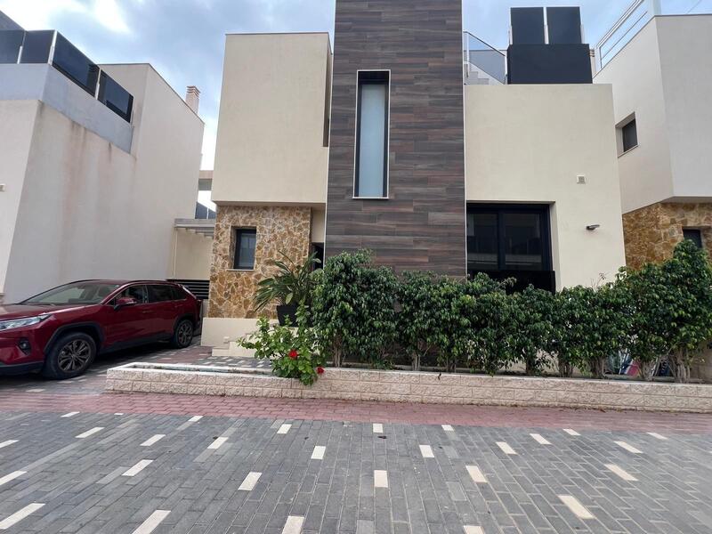 3 slaapkamer Villa Te koop