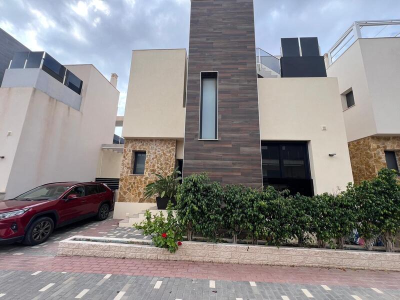 3 slaapkamer Villa Te koop
