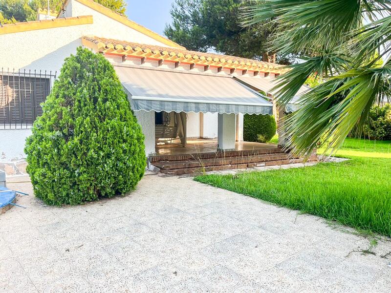 Villa til salg i Orihuela Costa, Alicante