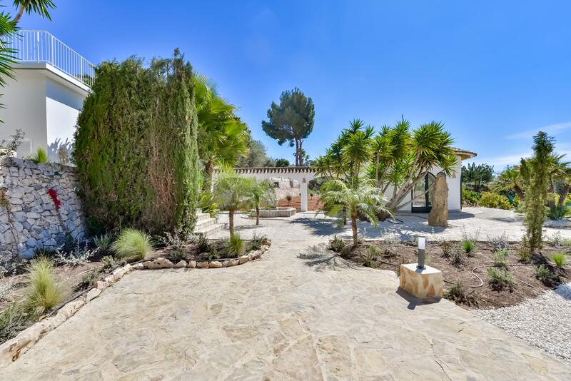 5 bedroom Country House for sale