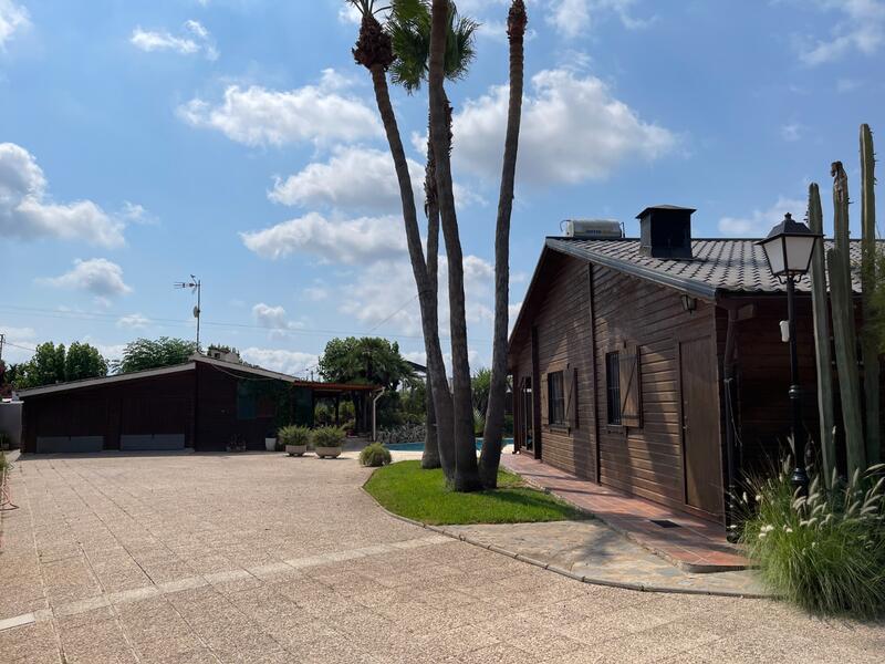 4 Cuarto Villa en venta