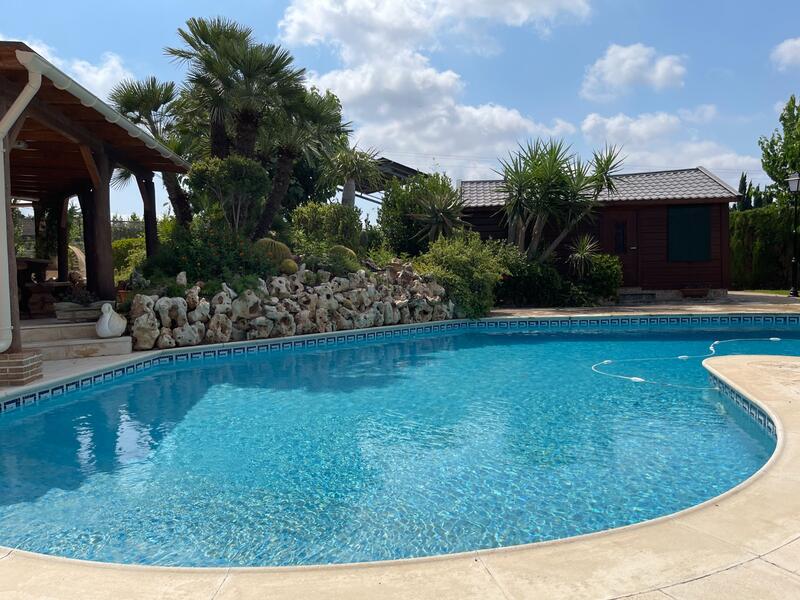 4 Cuarto Villa en venta