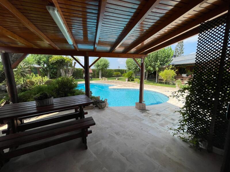4 Cuarto Villa en venta