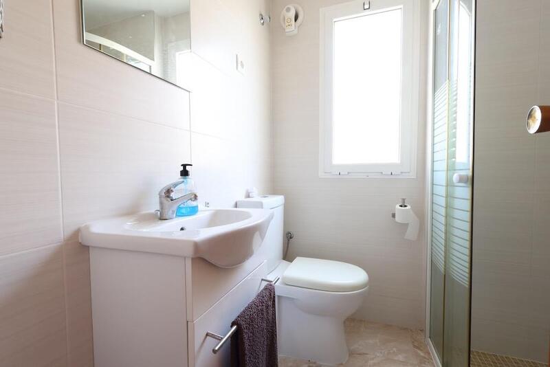 2 chambre Local Commercial à vendre