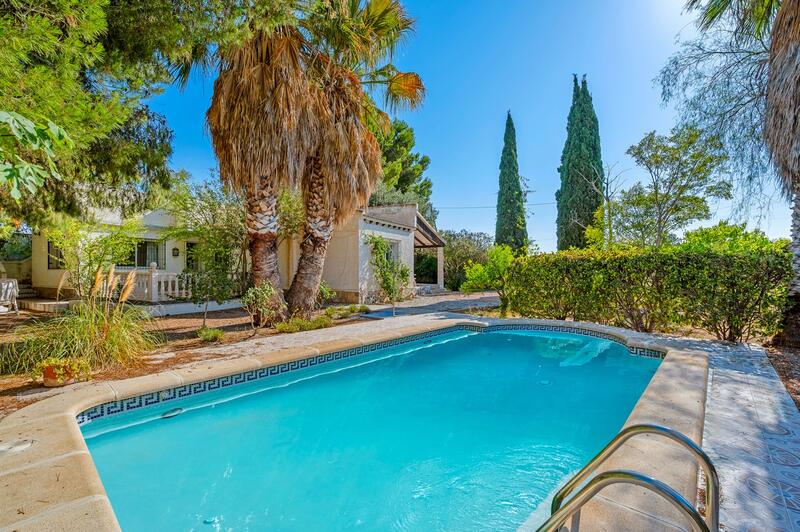Villa til salg i Callosa de Segura, Alicante