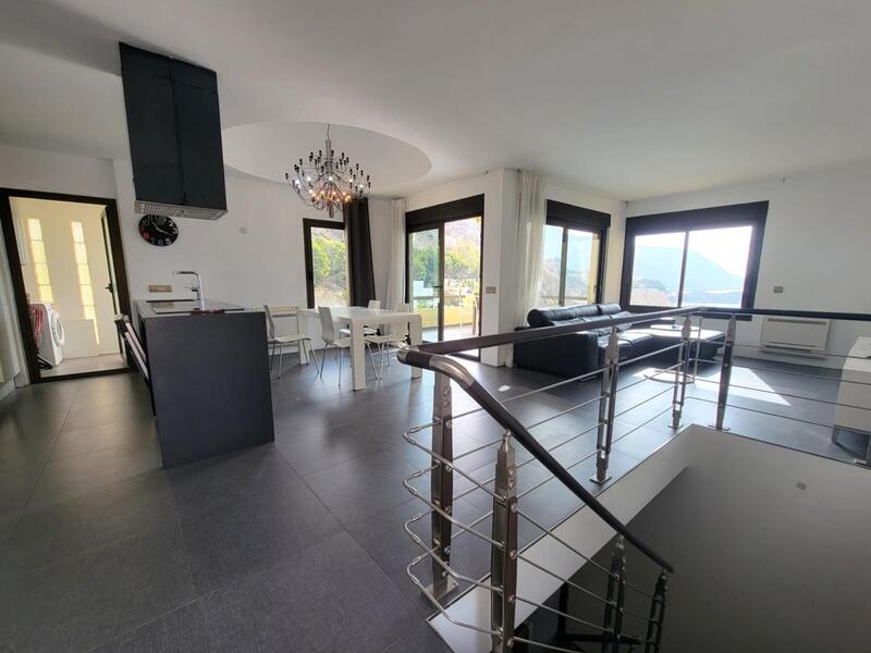 3 Schlafzimmer Stadthaus zu verkaufen