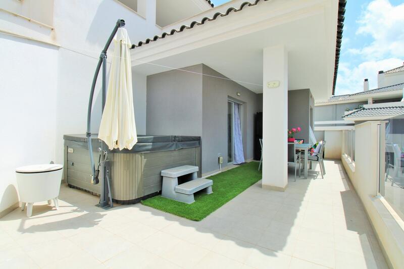 2 bedroom Apartment for sale
