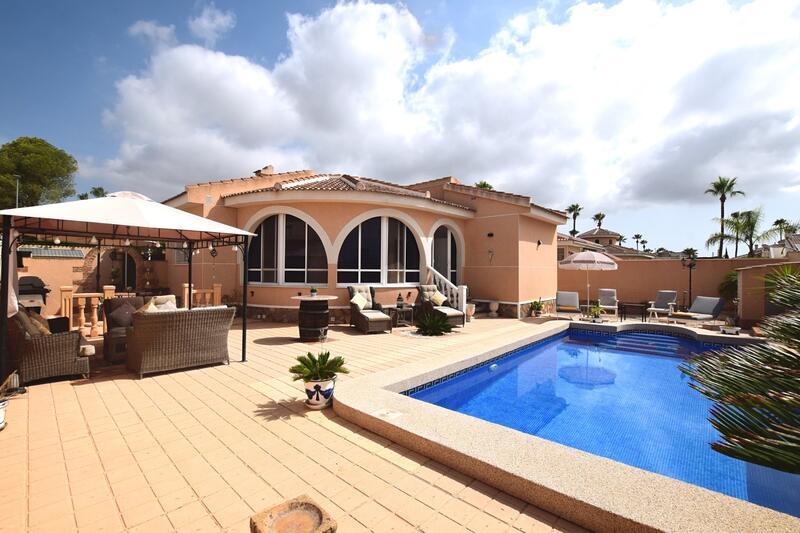 Villa til salgs i Ciudad Quesada, Alicante