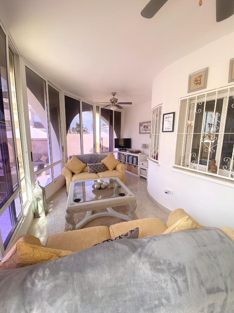 2 Schlafzimmer Villa zu verkaufen