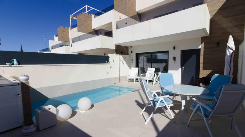 Grottehus til salg i Benijófar, Alicante