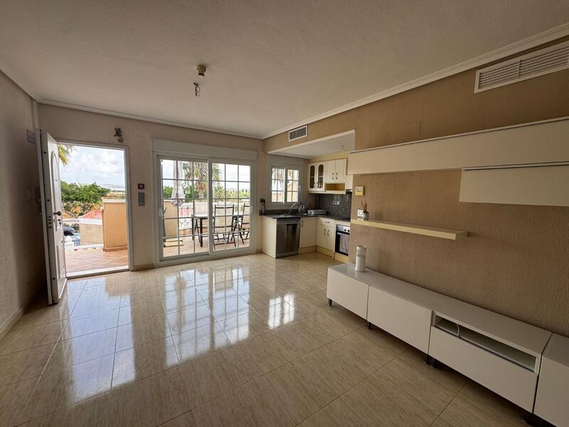 3 slaapkamer Gezinswoning Te koop