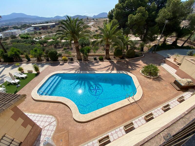 5 bedroom Villa for sale