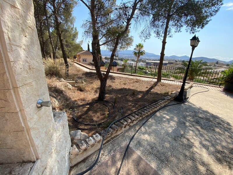 5 bedroom Villa for sale