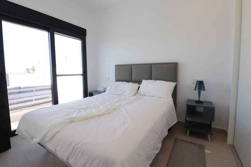 4 Schlafzimmer Stadthaus zu verkaufen