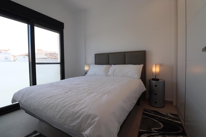 4 Schlafzimmer Stadthaus zu verkaufen