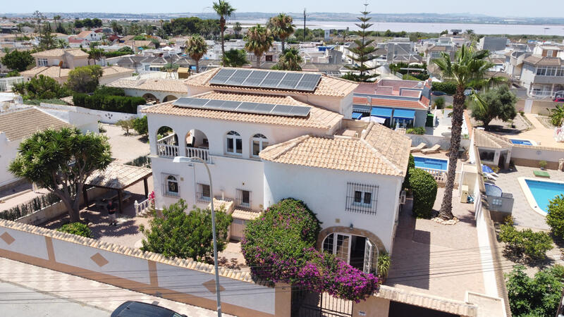 5 soverom Villa til salgs