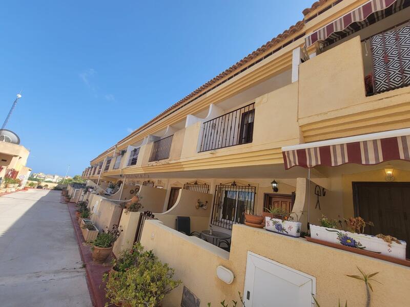 Byhus til salg i Orihuela Costa, Alicante