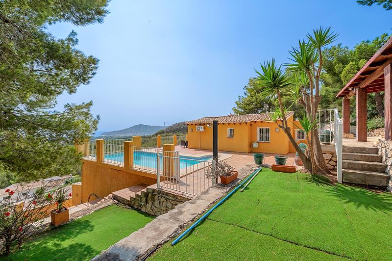 Villa à vendre dans La Nucia, Alicante