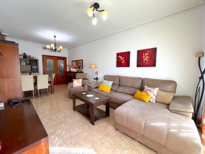 3 bedroom Apartment for sale