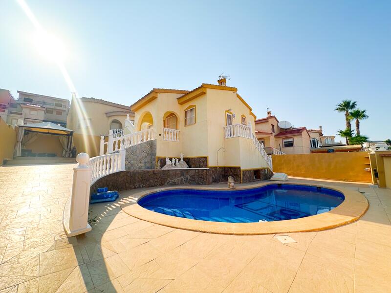 Villa til salgs i Rojales, Alicante