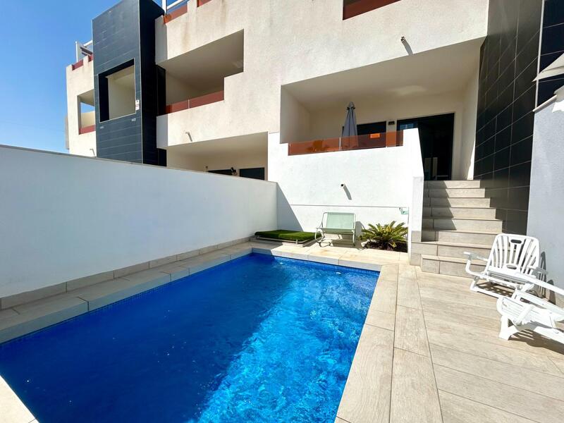 2 bedroom Apartment for sale