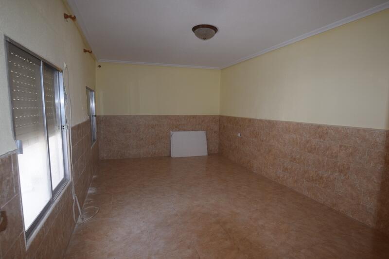 2 bedroom Townhouse for sale