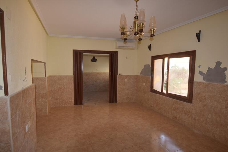 2 bedroom Townhouse for sale