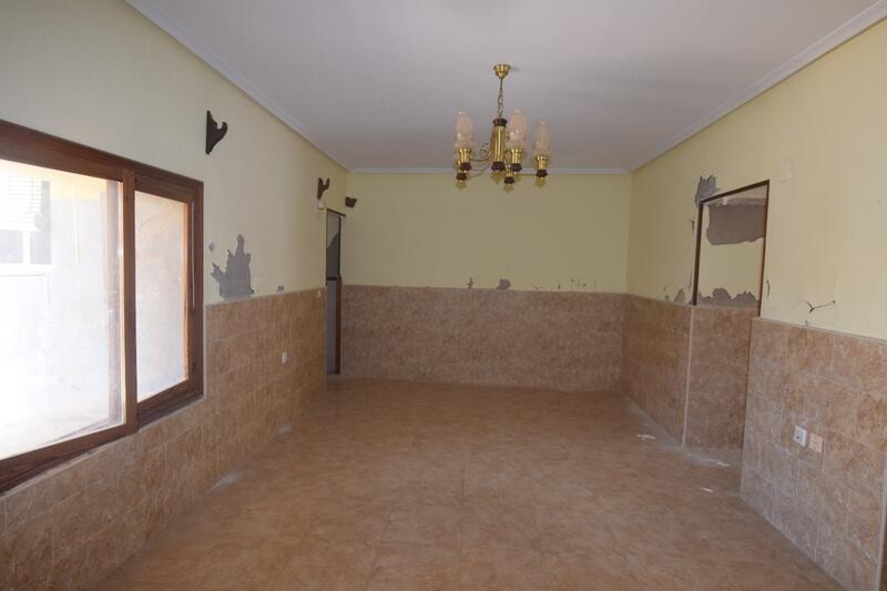 2 bedroom Townhouse for sale