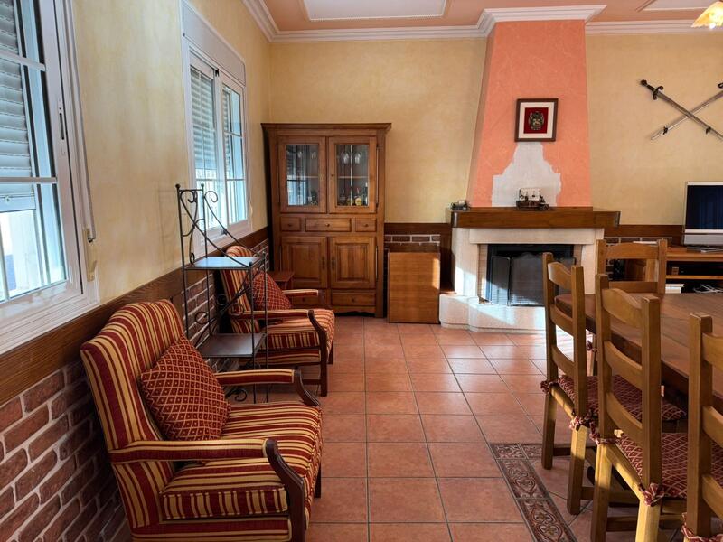 1 bedroom Townhouse for sale