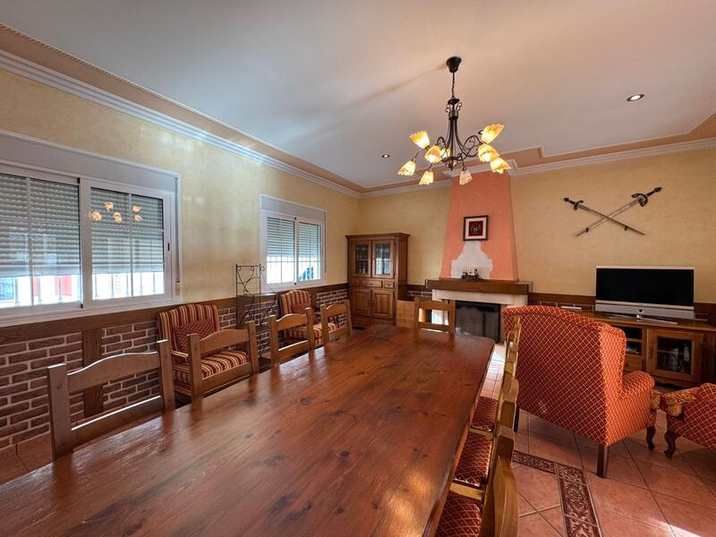 1 bedroom Townhouse for sale