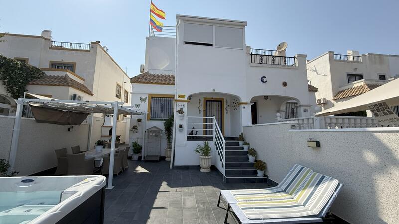Gezinswoning Te koop in Orihuela Costa, Alicante