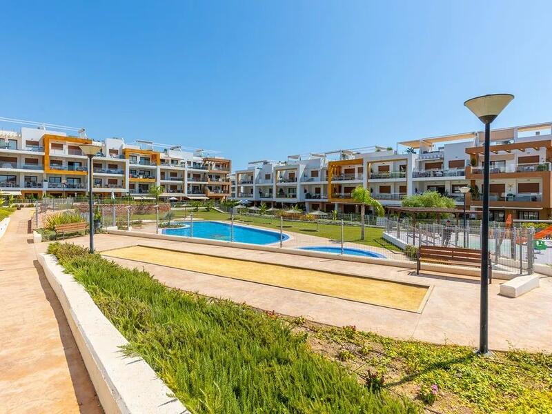 2 bedroom Apartment for sale