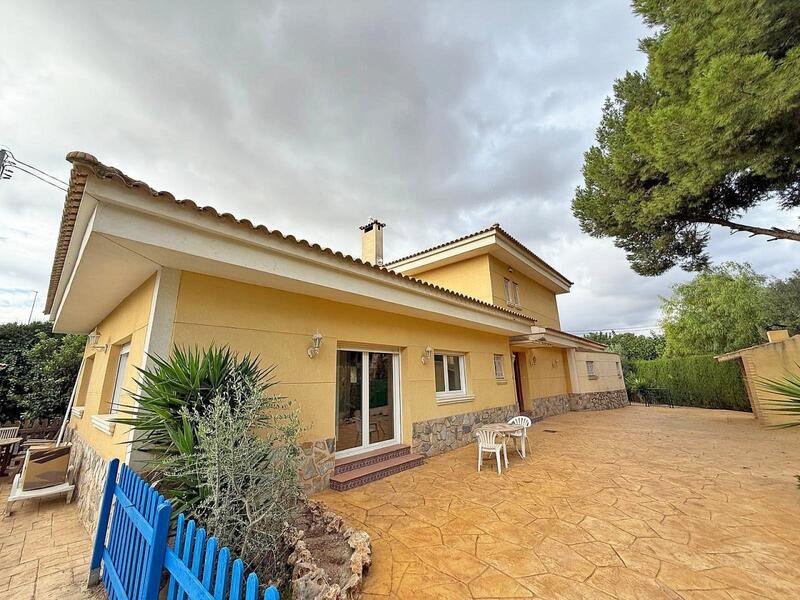 7 bedroom Villa for sale