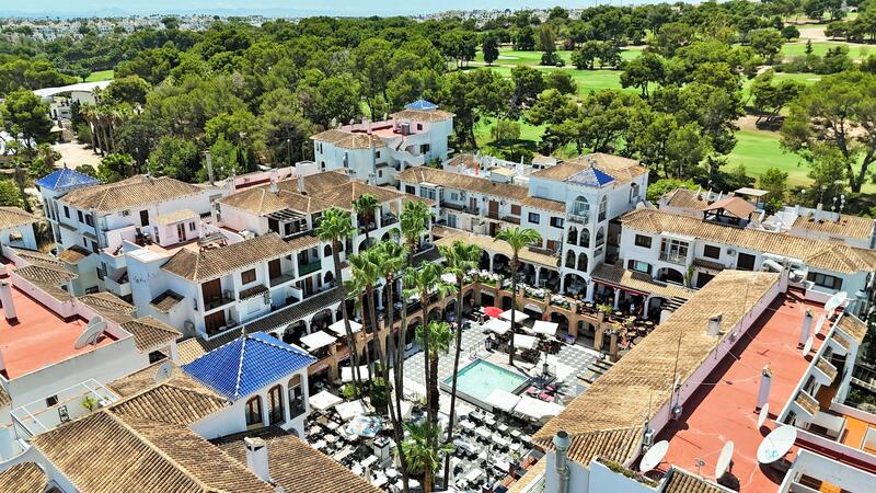Commercial Property for sale in Villamartin, Alicante