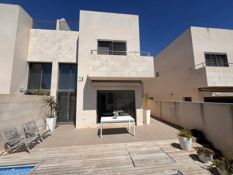 3 Cuarto Villa en venta