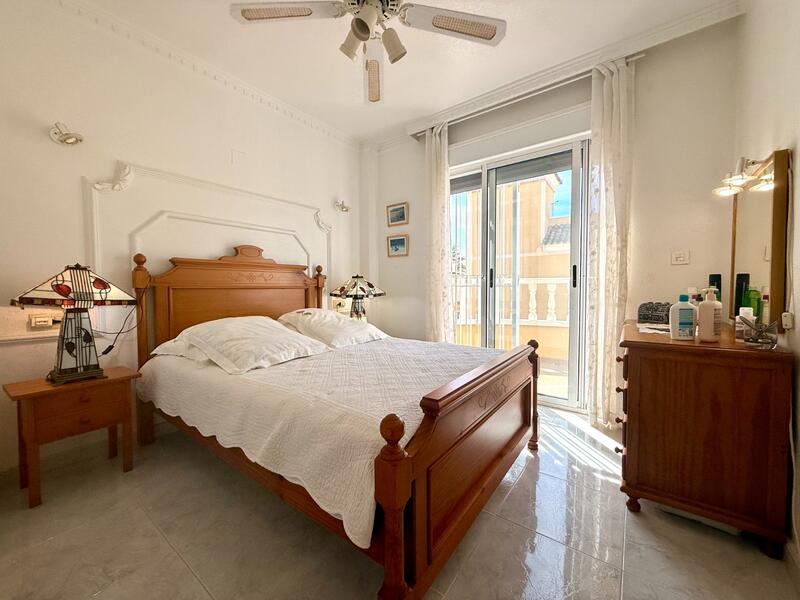 2 Schlafzimmer Villa zu verkaufen