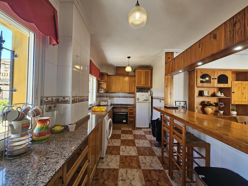 4 bedroom Cave House for sale