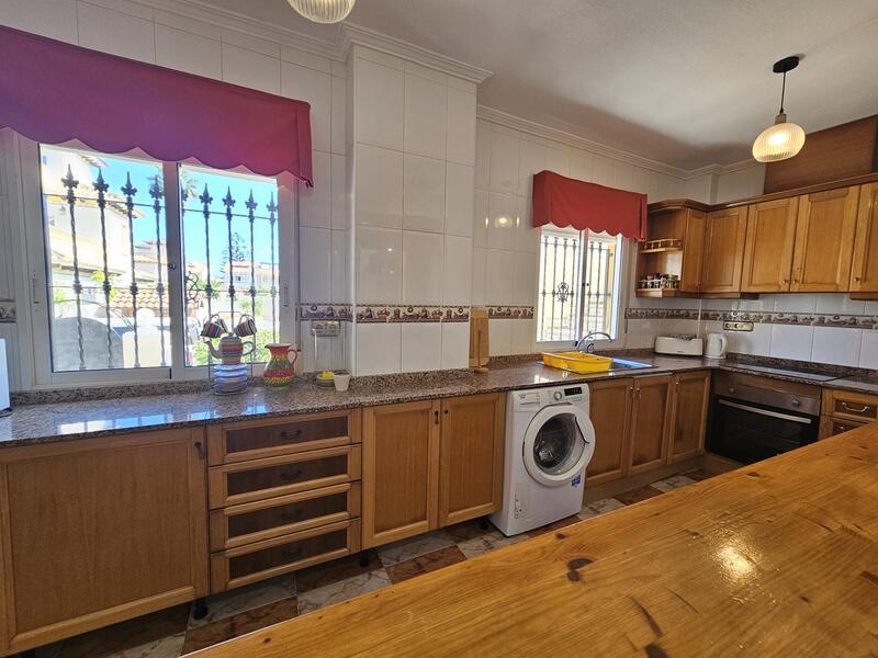 4 bedroom Cave House for sale