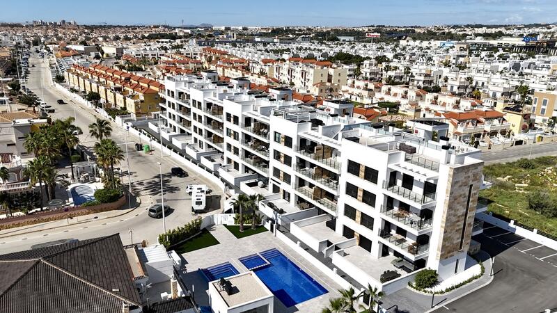 Commercial Property for sale in La Zenia, Alicante