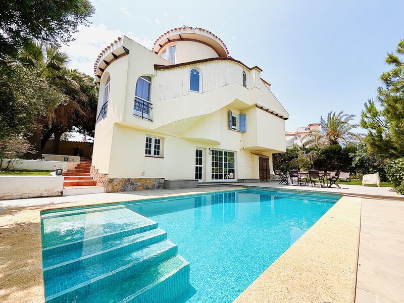 5 bedroom Cave House for sale