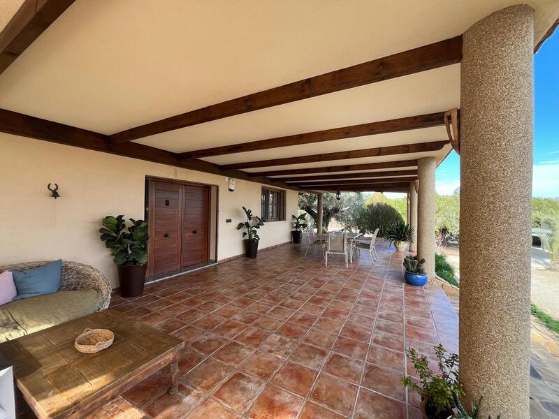 4 bedroom Commercial Property for sale