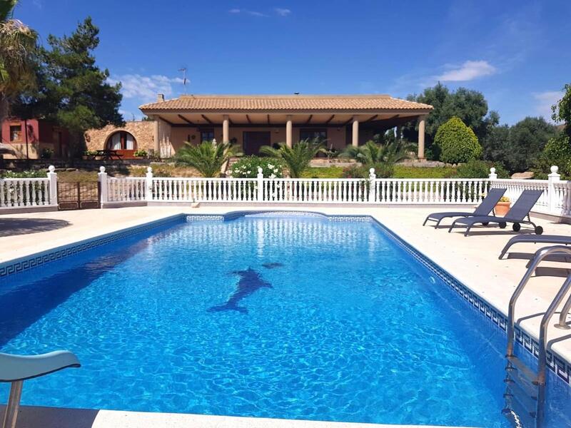 4 bedroom Commercial Property for sale