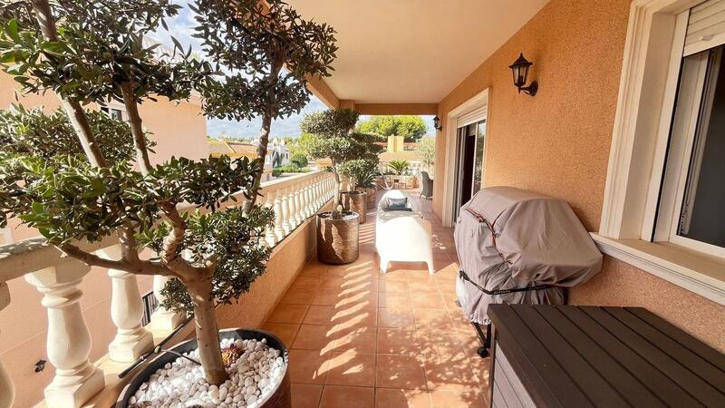 3 bedroom Commercial Property for sale