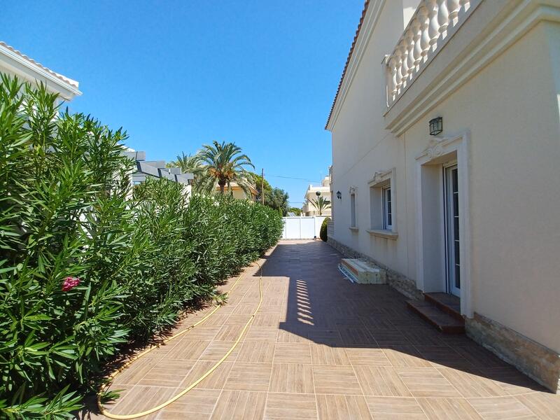5 bedroom Cave House for sale